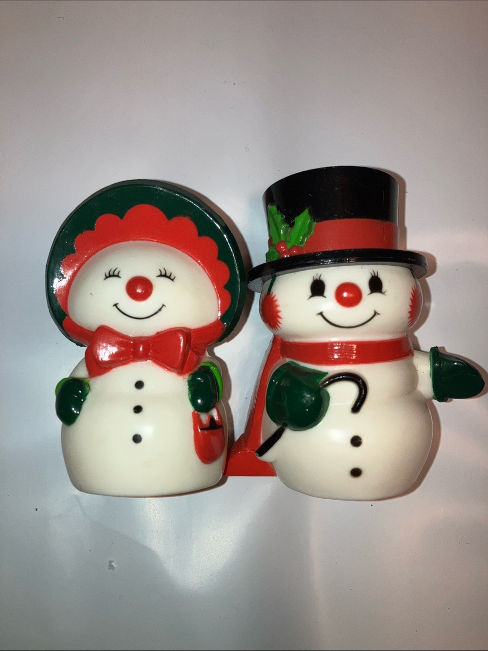 Vintage Salt & Pepper Shakers Red & Green Snowman Couple Holiday